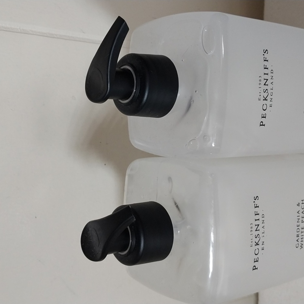 New 2pc Jumbo PECKSNIFF'S Gardenia & White Peach Hand Wash Soap 725ml 24.5oz - Picture 4 of 6